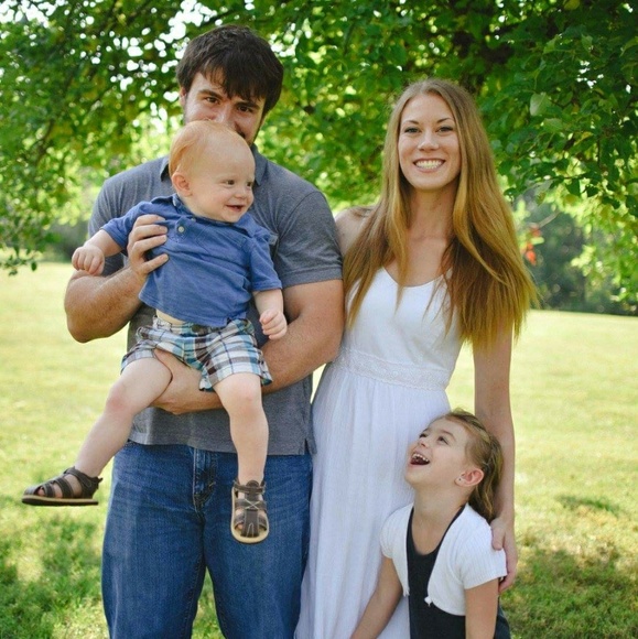 Meet Your Posher - Picture 3 of 6